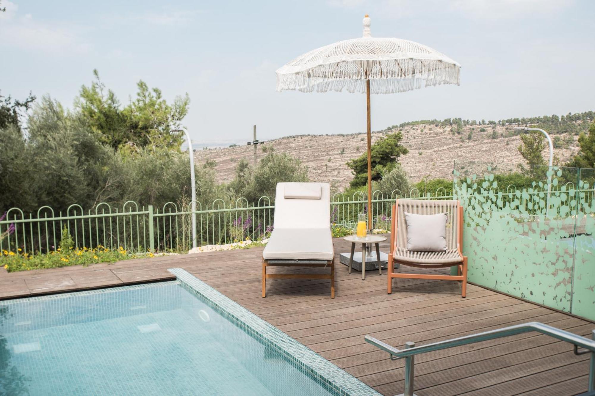 Almond Hotel - Adults Only Neve Ilan Exterior photo
