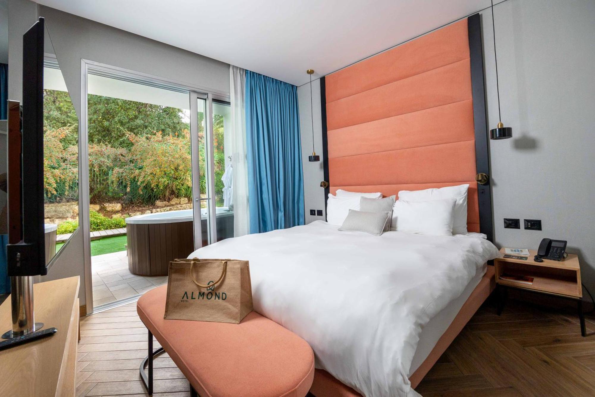 Almond Hotel - Adults Only Neve Ilan Exterior photo